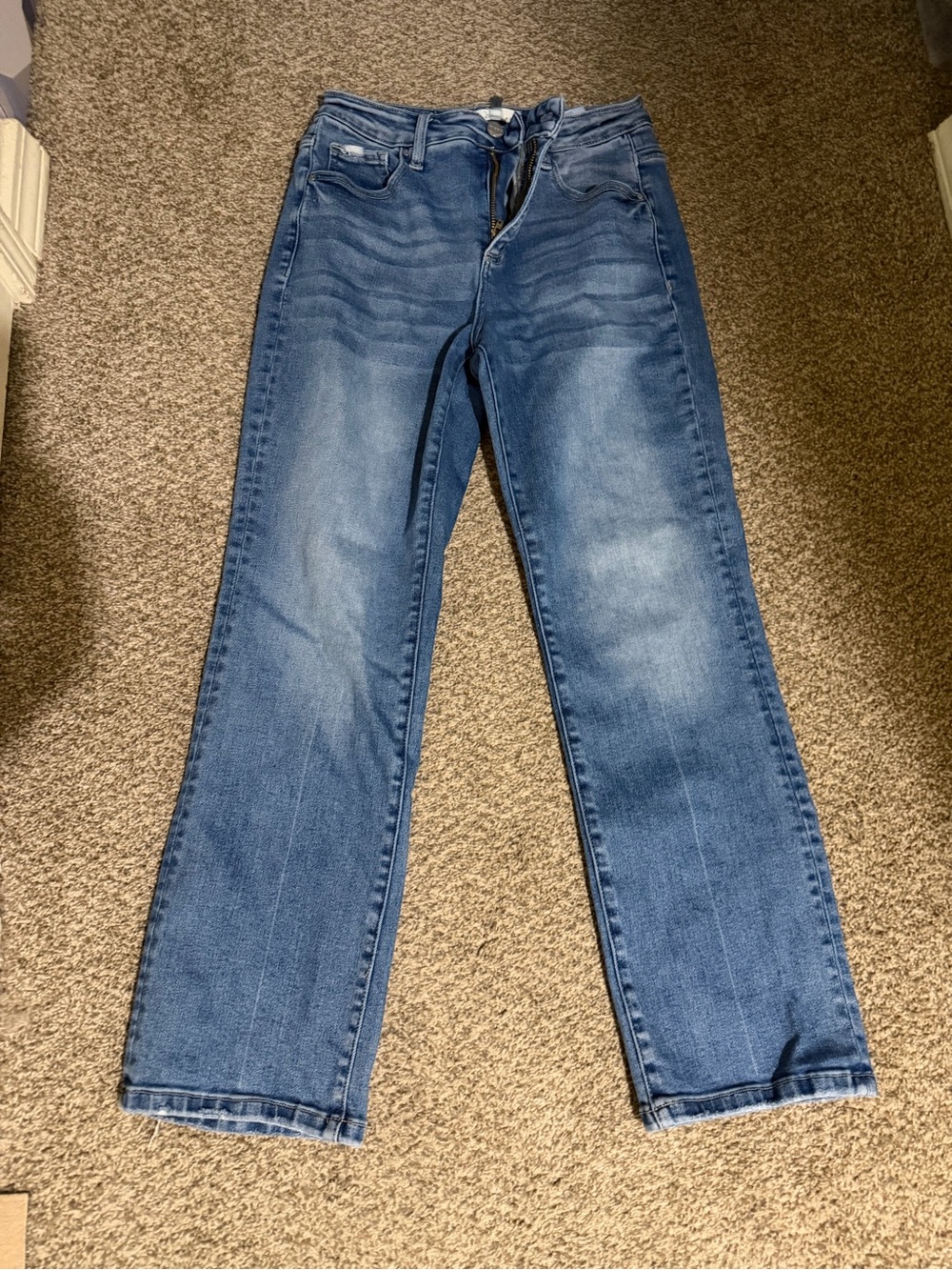 Women's Straight-Leg Jeans in Blue